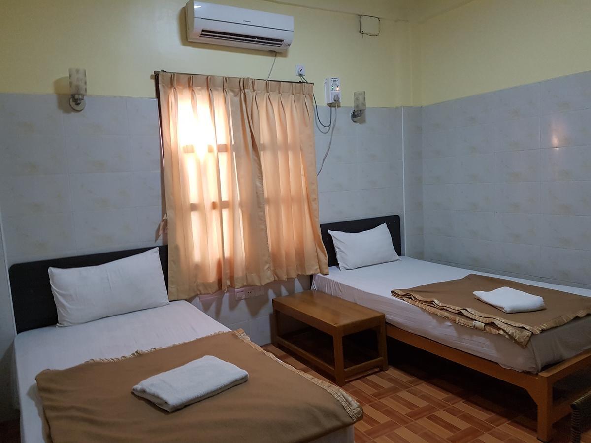 Shwe Eain Si Guest House - Burmese Only Myeik Exterior foto